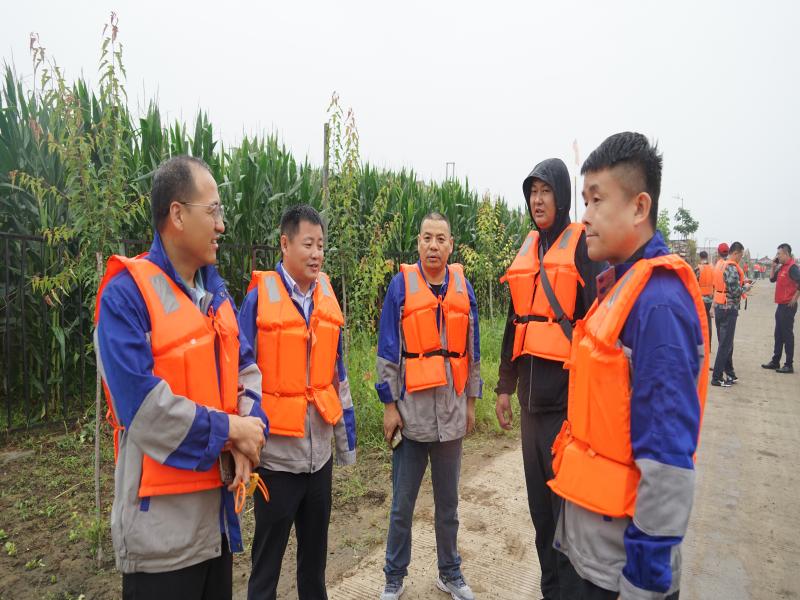 國企擔(dān)當(dāng) | 二公司組織抗洪突擊隊馳援雙城抗洪搶險